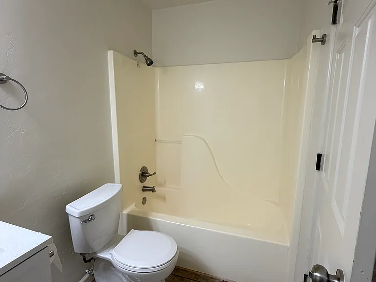 4155 E Market St — Photo 13