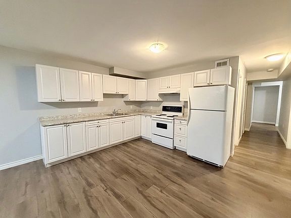 2nd image of 31 Alfred St #1C
