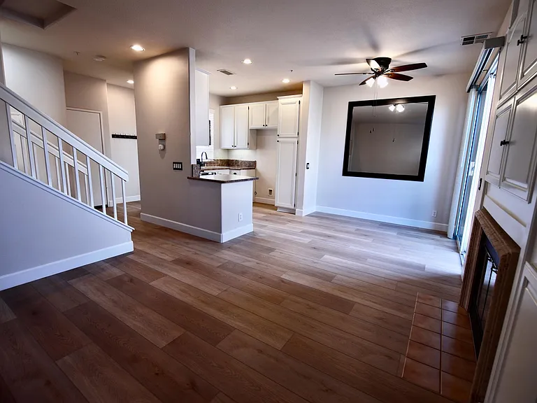 241 Seacountry Ln — Photo 4