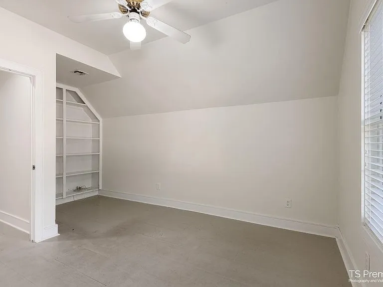 50 N Garvin Dr — Photo 6