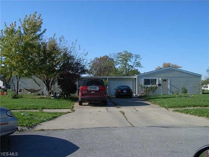 1st image of 1529 E 32nd Ct