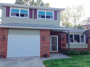 63 N Seine Dr, Cheektowaga, NY 14227