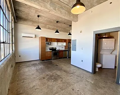 200 W Jackson Ave #304 — Photo 3