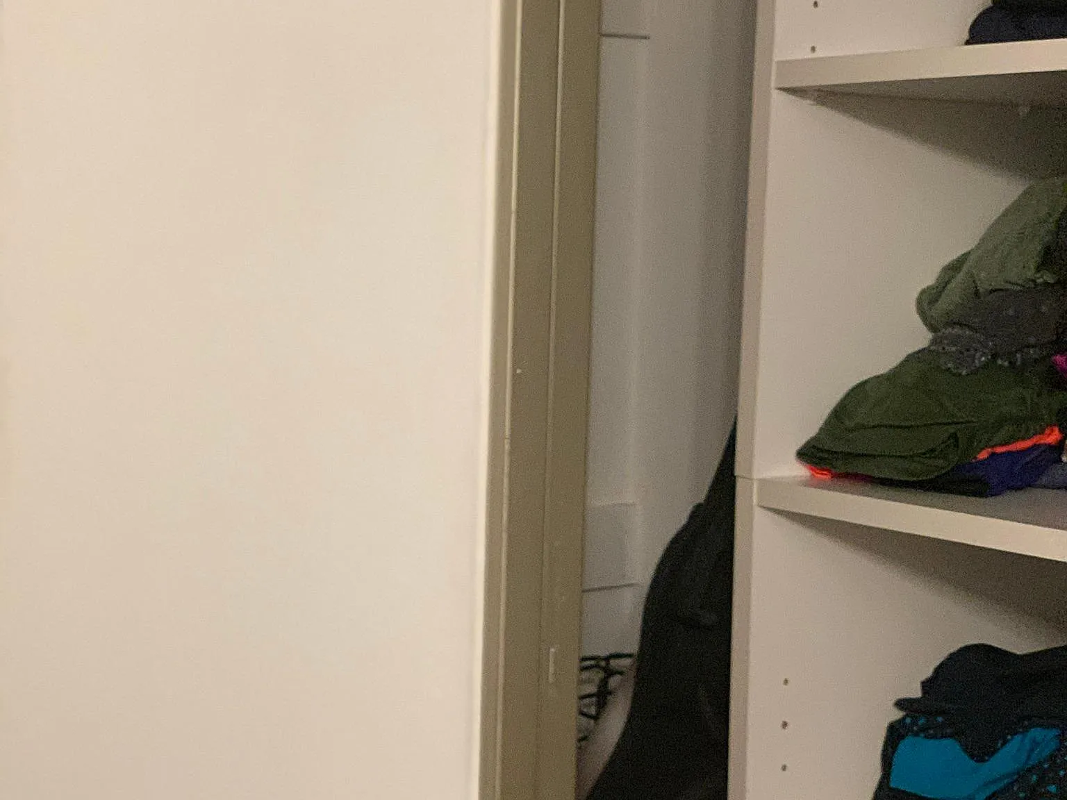 1 bed, 1.5 bath, 1419 sqft, $1,000 — Photo 2