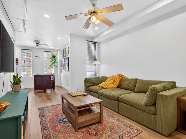 910 S 10th St APT 2, Philadelphia, PA 19147