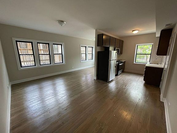 4th image of 3401-3409 W Fullerton Ave #1225