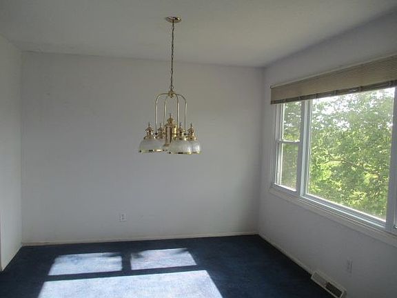 2nd image of 1820 Zachary Ave