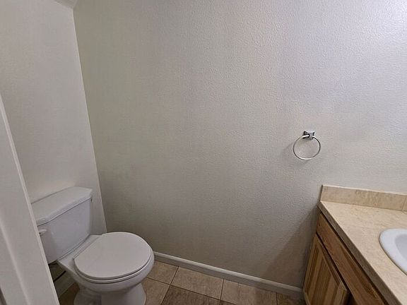 5th image of 1455 N Main St #2