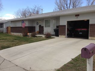 32 Riverbend Rd, Casper, WY 82604