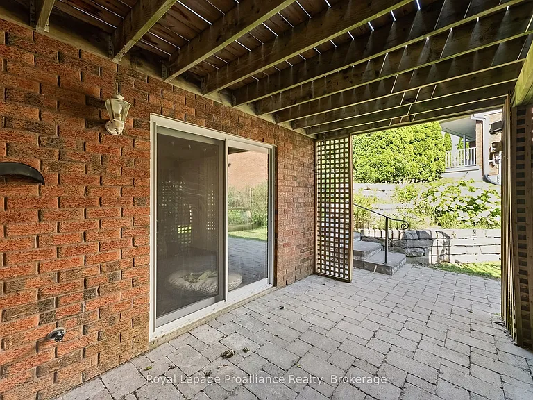 37 Ravine Dr — Photo 46