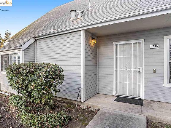 5th image of 1685 Somerset Pl