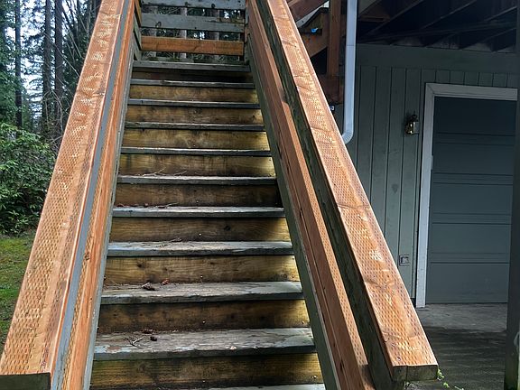 5th image of 9503 35th Ave NE