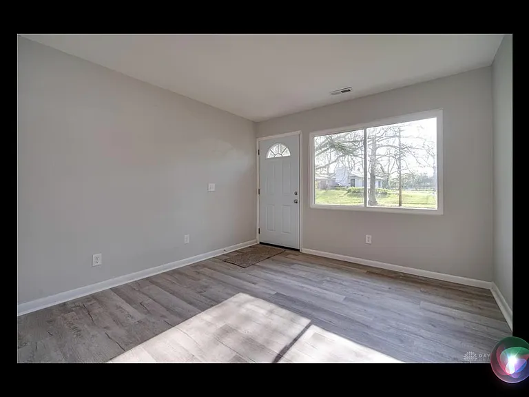 3553 Geis Dr — Photo 5