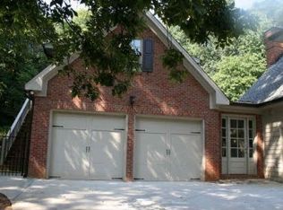 2889 Howell Mill Rd NW, Atlanta, GA 30327