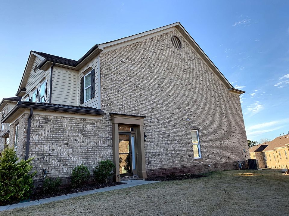 Side View (End Unit) , Main Door Facing North East