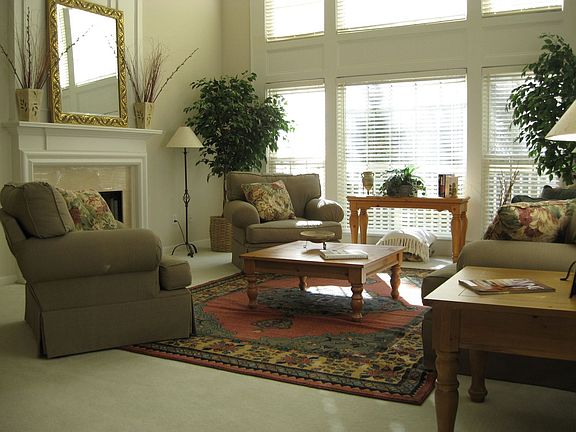 Warm inviting Great room with paladian windows