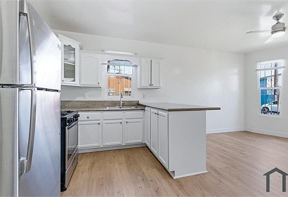 5th image of 4505 Ascot Ave