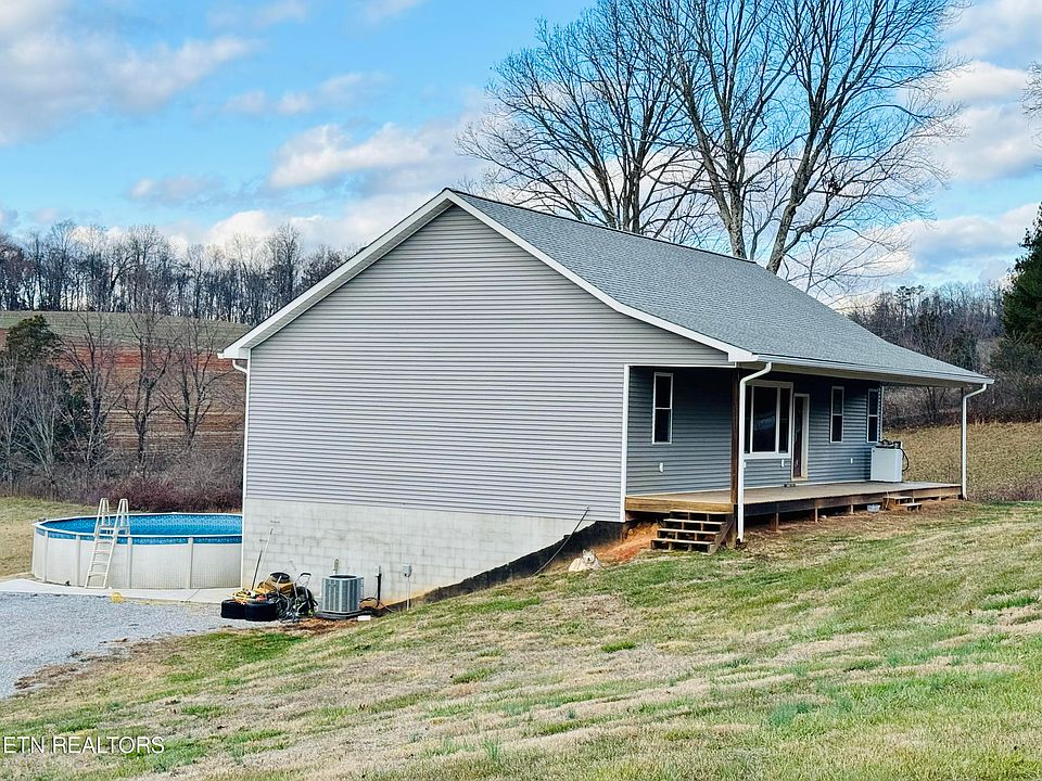 1st image of 181 Holt Ln