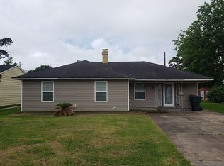 4701 Bellaire Ave, Groves, TX 77619