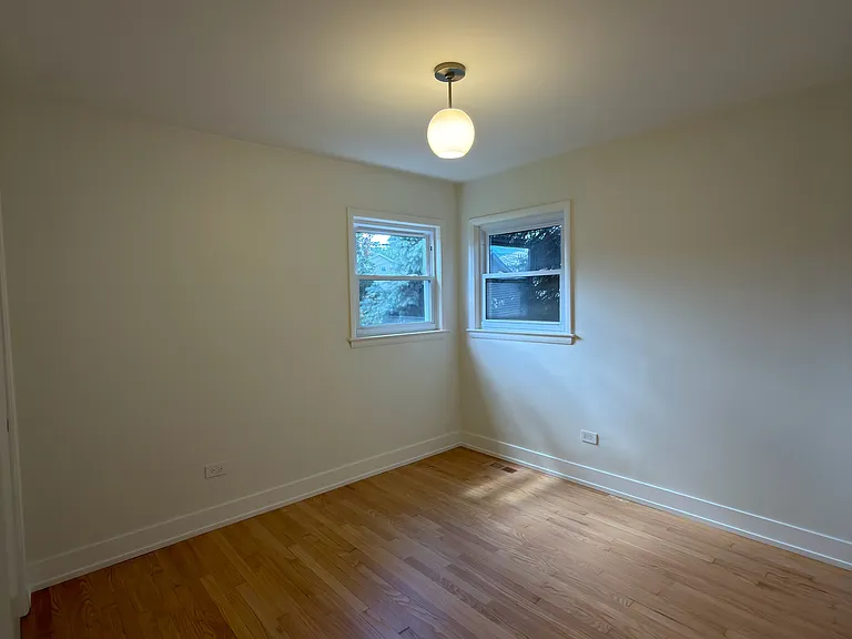 2706 N Melvina Ave #1 — Photo 14