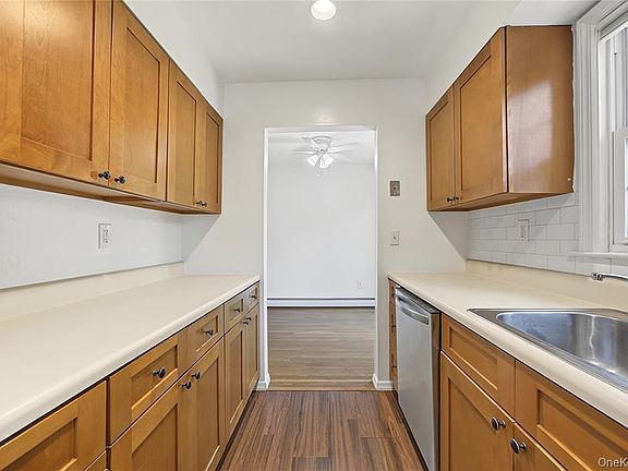 4th image of 14 Church St APT T