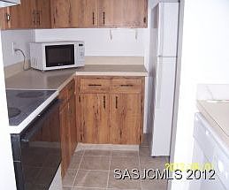 4th image of 19 Andalusia Ct