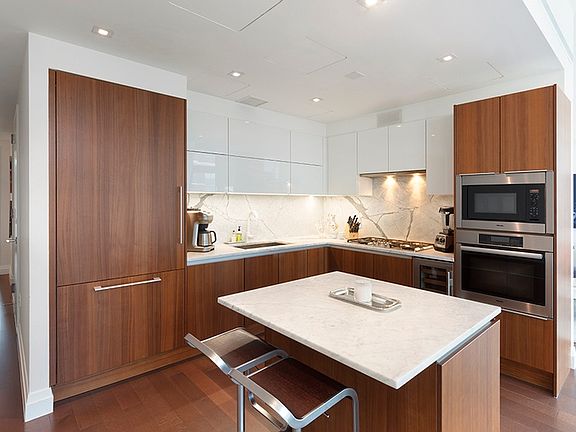 2nd image of 35 W 15th St APT 12D