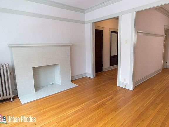 3rd image of 1355 W Winona St #Ua1