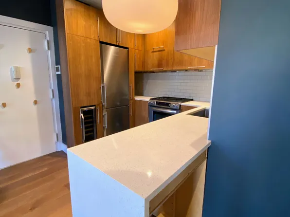 398 13th Street image 14 of 29