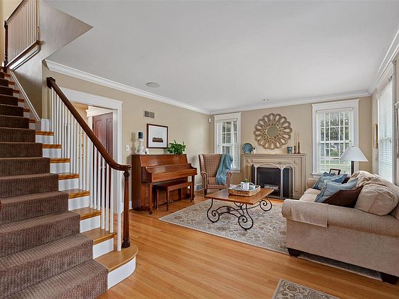 2nd image of 601 N Clay Ave