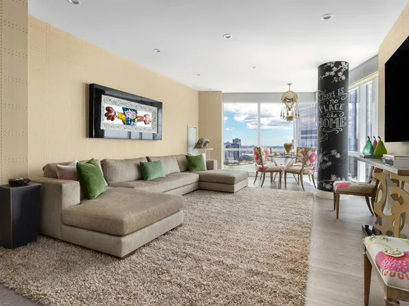 77 Hudson Street image 16 of 35