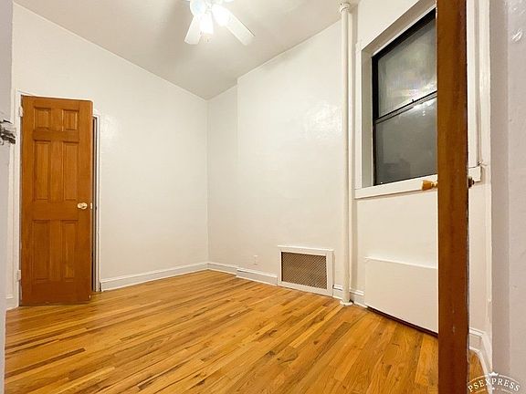 5th image of 601 E 11th St APT 2