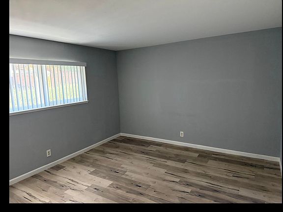 4th image of 1665 6th Ave Unit 20