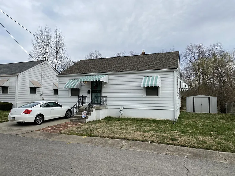 517 Spanish Ct — Photo 2