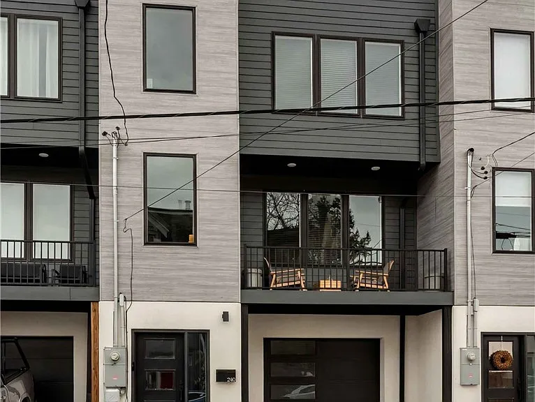 240 E Jefferson St — Photo 3