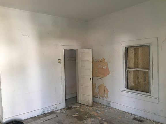 Additional Living Room