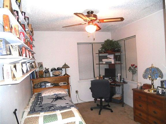5th image of 306 Hickory Hill Dr