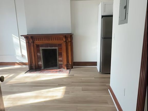 4th image of 441 State St APT 1