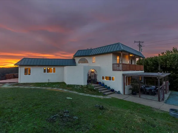 16999 McGill Rd, Saratoga, CA 95070