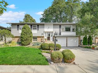 15121 Ridgeland Ave, Oak Forest, IL 60452