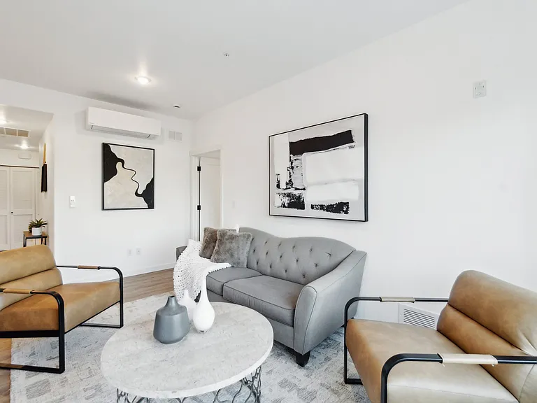 Copperstone Luxury Apartments and Townhomes — Photo 18