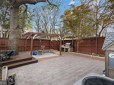 9728 Bragg Ln — Photo 20