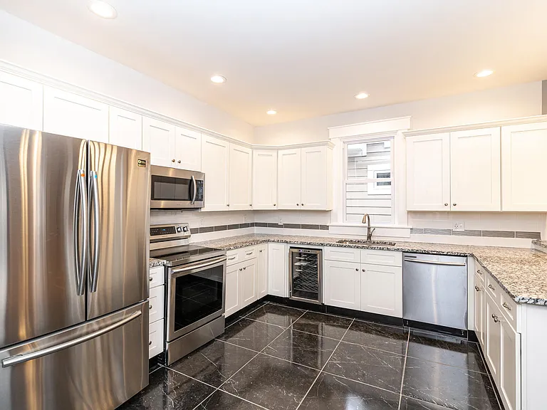 712 Terrace Ave — Photo 15