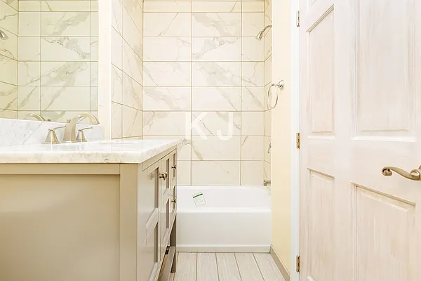 Rented by Nooklyn NYC LLC | media 23