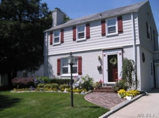 501 Devonshire Rd, Baldwin, NY 11510