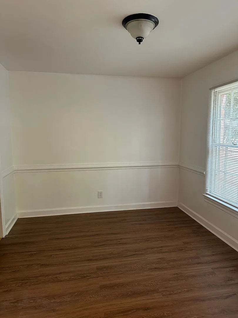 2 Bedroom/ 2 1/2 Bath Condo In Georgetown — Photo 3