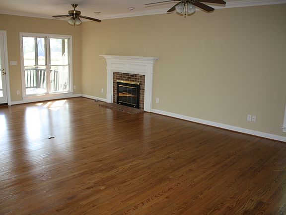 2nd image of 4609 Gomar Ln