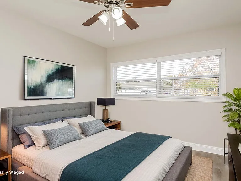 2022 Valencia Cir — Photo 9