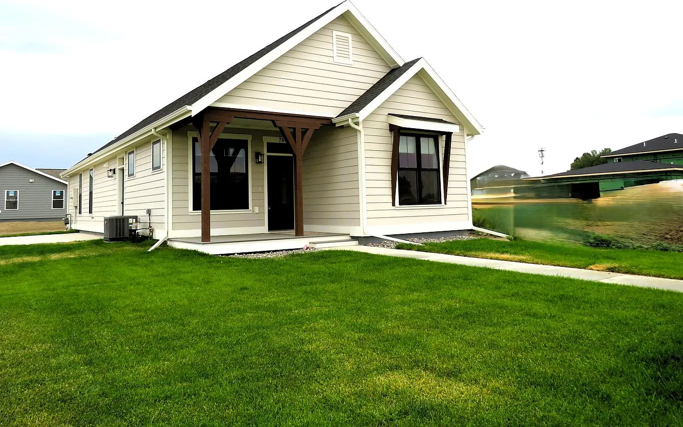 3 Bedroom 2 Bathroom New Construction Home — Photo 1
