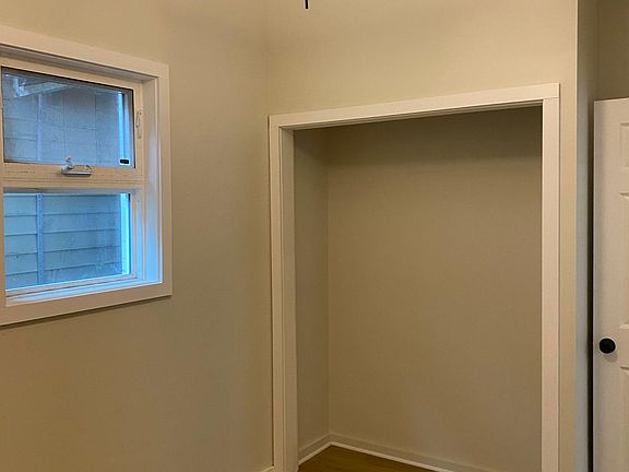 5th image of 391 Forest Ave #1